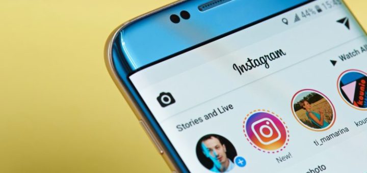 Instagram Yapışkan Hikayeler Çubuğunu Test Ediyor Gibi Görünüyor
